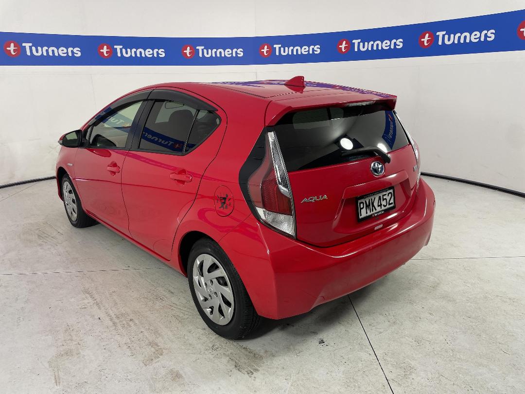 Photo '5' of Toyota Aqua