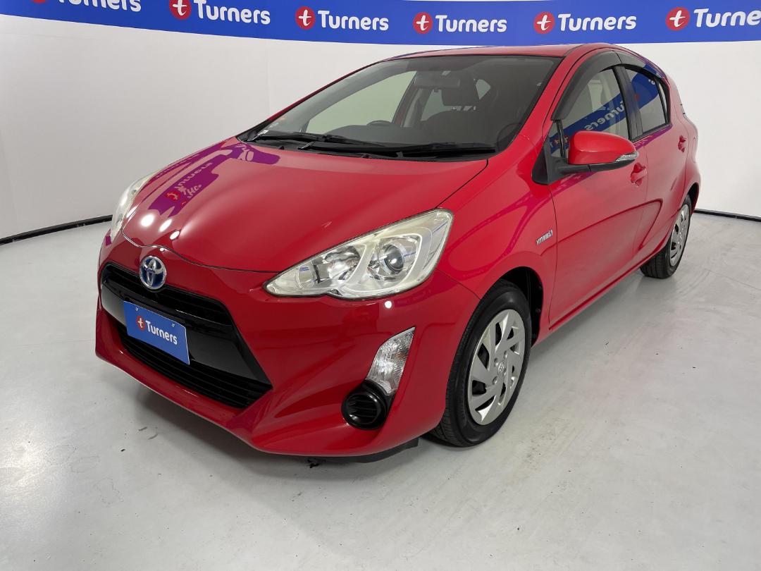 Photo '4' of Toyota Aqua Photo '4' of Toyota Aqua