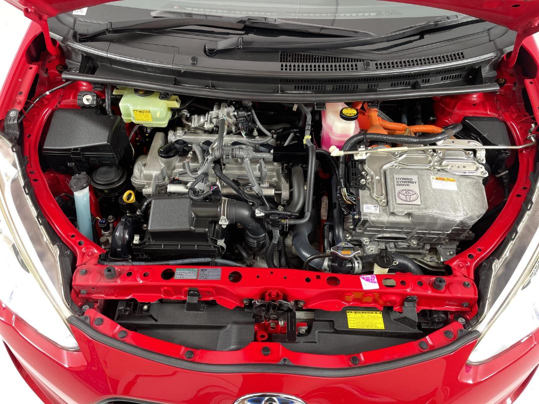 Photo '13' of Toyota Aqua Photo '13' of Toyota Aqua