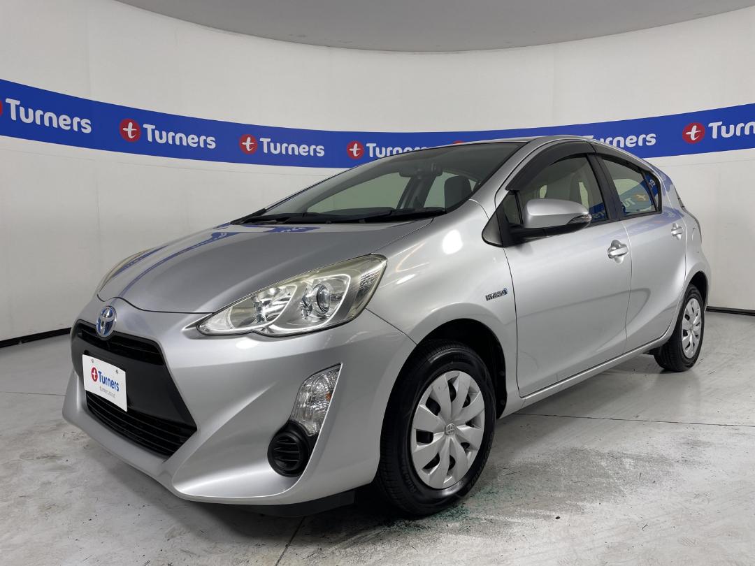 Photo '4' of Toyota Aqua Photo '4' of Toyota Aqua