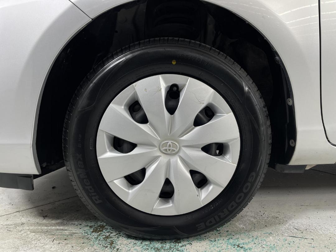 Photo '10' of Toyota Aqua Photo '10' of Toyota Aqua