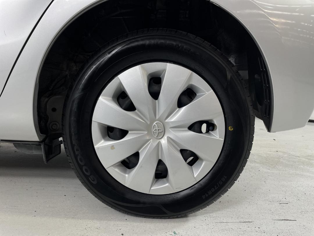 Photo '11' of Toyota Aqua Photo '11' of Toyota Aqua