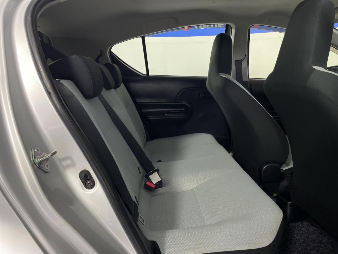 Photo '20' of Toyota Aqua Photo '20' of Toyota Aqua