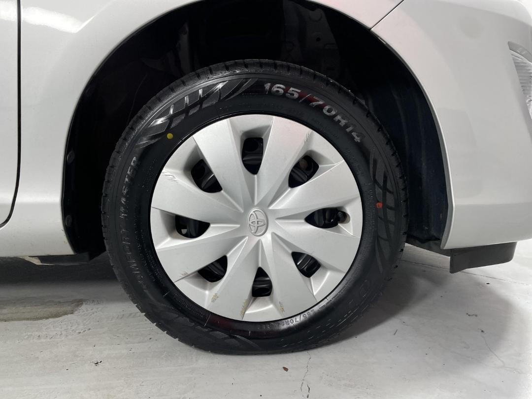 Photo '9' of Toyota Aqua Photo '9' of Toyota Aqua