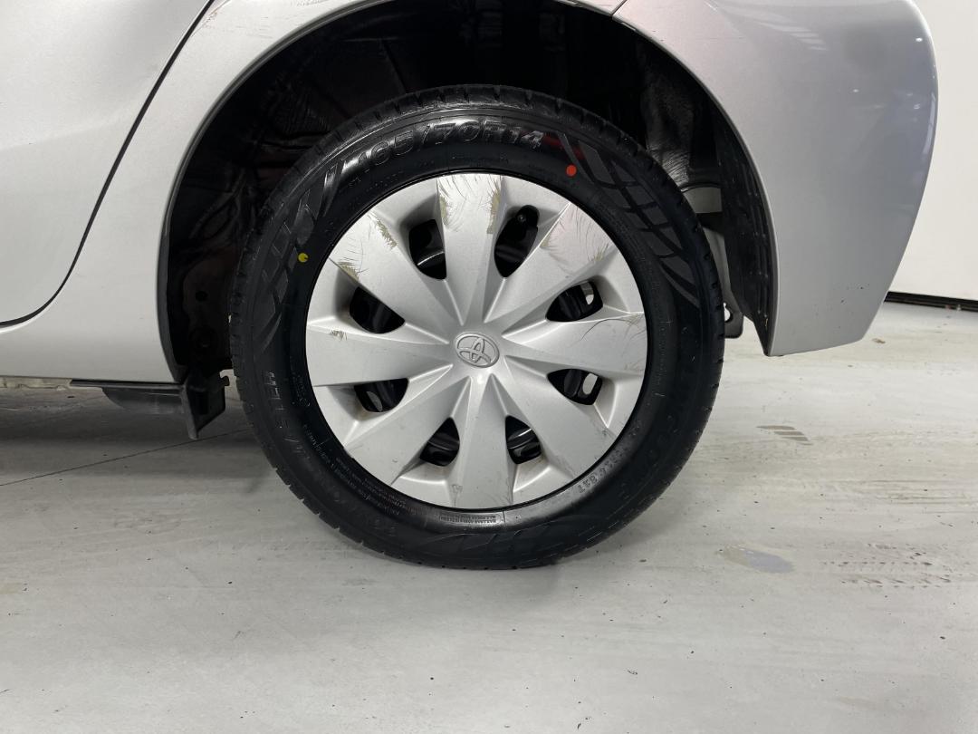 Photo '11' of Toyota Aqua Photo '11' of Toyota Aqua