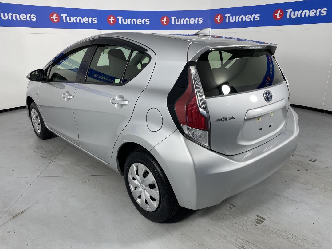 Photo '5' of Toyota Aqua Photo '5' of Toyota Aqua