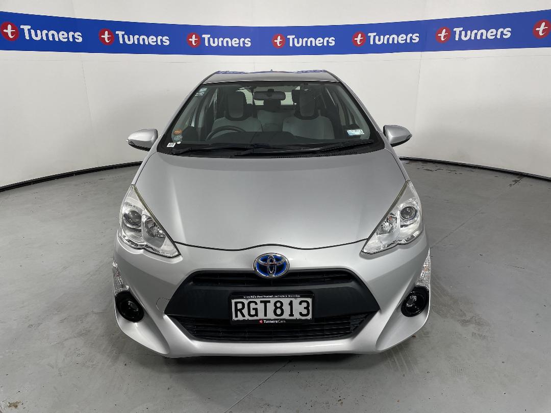 Photo '2' of Toyota Aqua