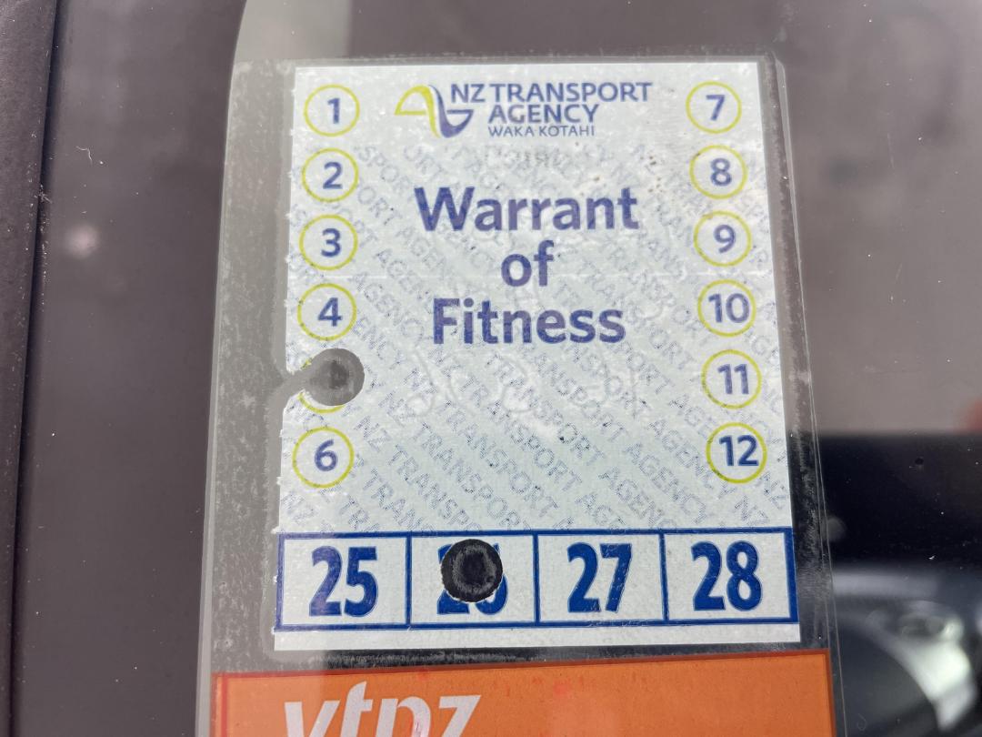 Photo '23' of Toyota Aqua Photo '23' of Toyota Aqua