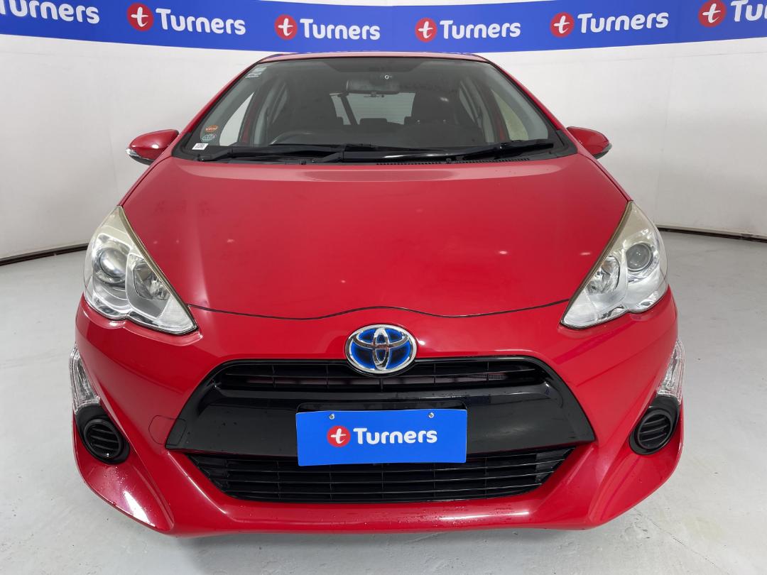 Photo '2' of Toyota Aqua Photo '2' of Toyota Aqua