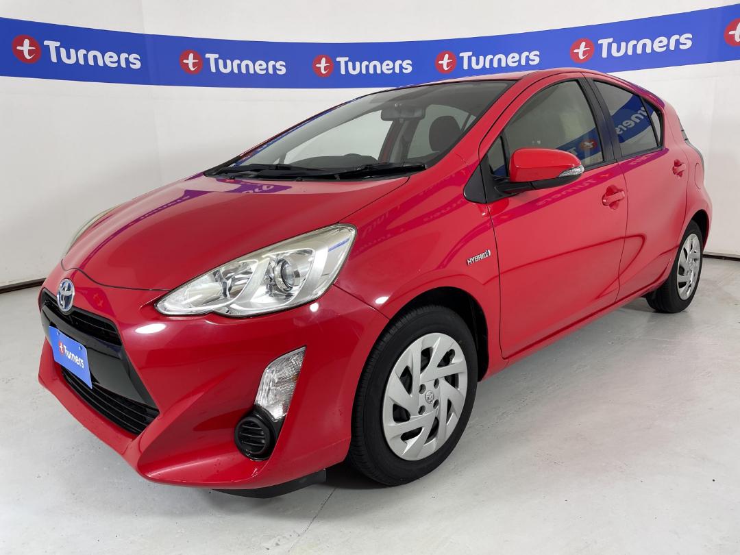 Photo '4' of Toyota Aqua Photo '4' of Toyota Aqua