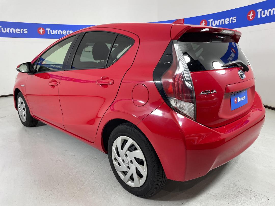 Photo '5' of Toyota Aqua Photo '5' of Toyota Aqua