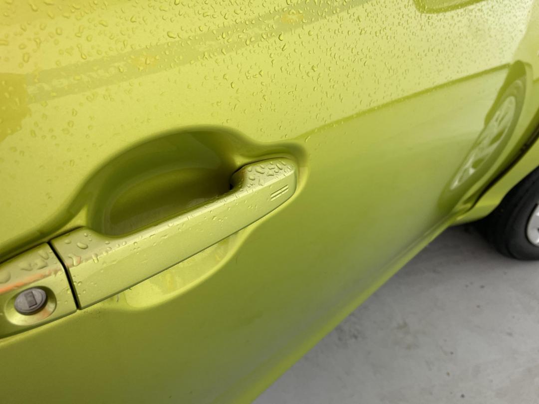 Photo '24' of Toyota Aqua Photo '24' of Toyota Aqua