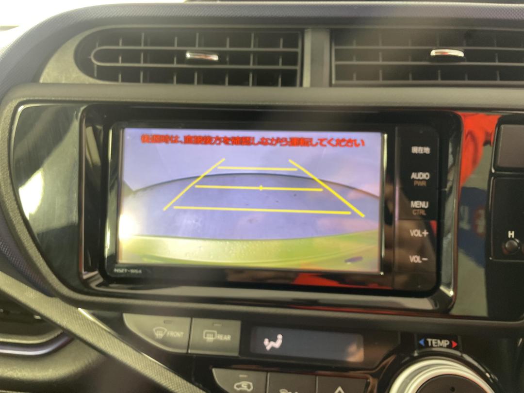 Photo '28' of Toyota Aqua Photo '28' of Toyota Aqua