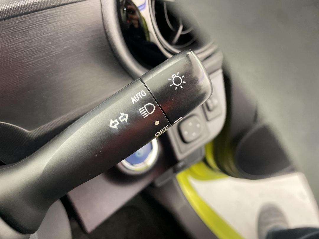 Photo '27' of Toyota Aqua Photo '27' of Toyota Aqua