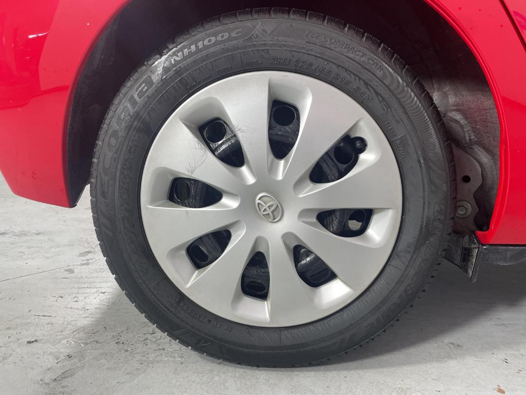 Photo '12' of Toyota Aqua Photo '12' of Toyota Aqua