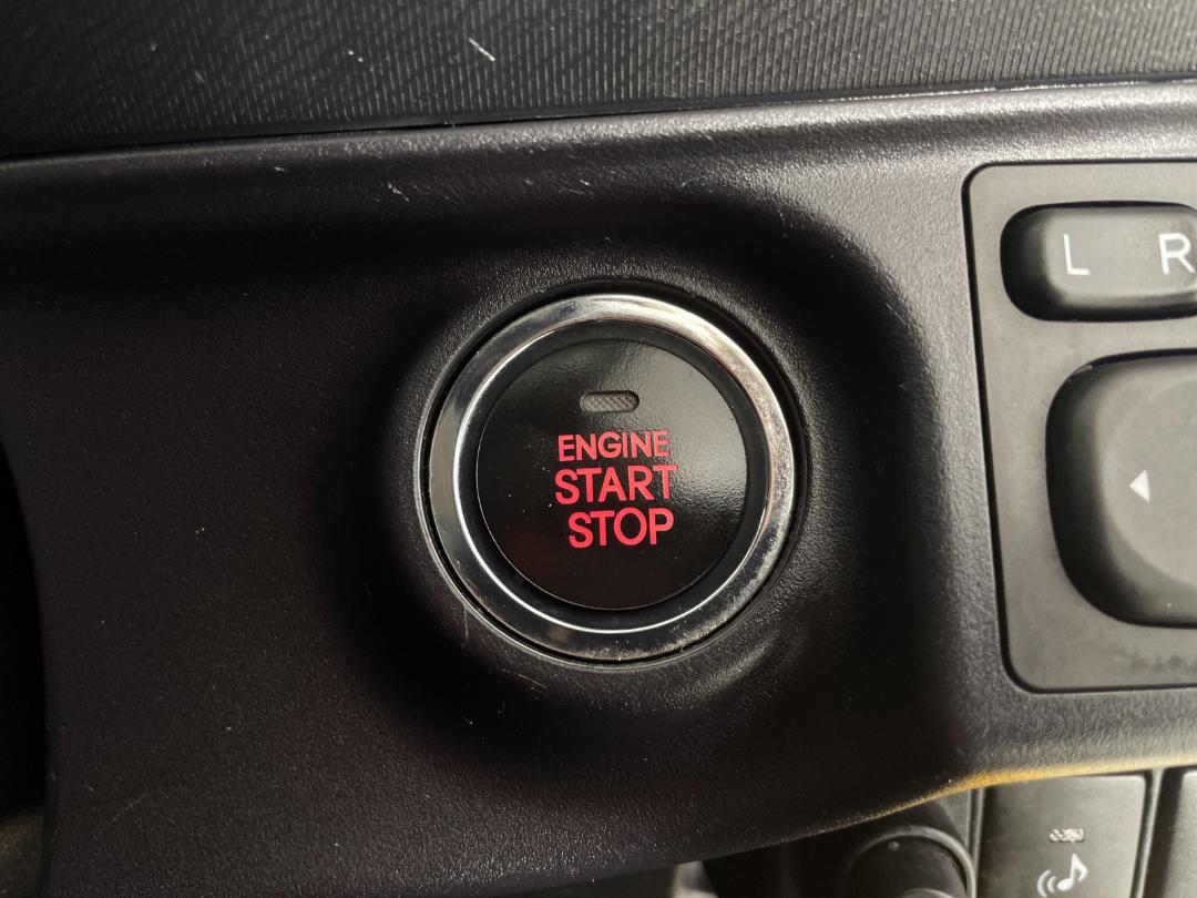 Photo '24' of Toyota Aqua Photo '24' of Toyota Aqua