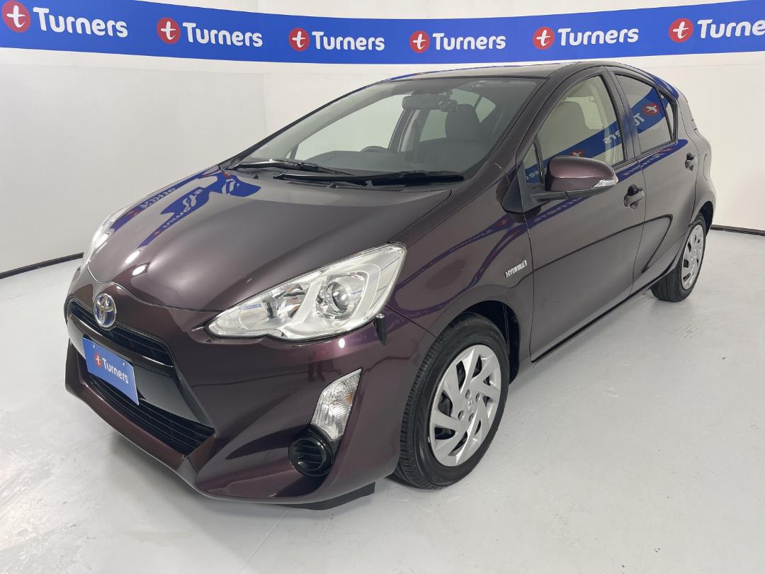 Photo '4' of Toyota Aqua Photo '4' of Toyota Aqua