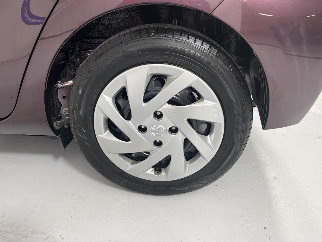 Photo '11' of Toyota Aqua Photo '11' of Toyota Aqua