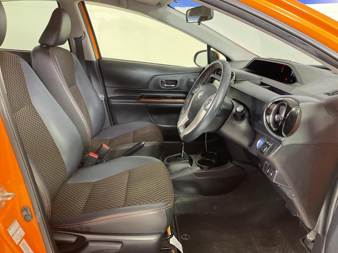 Photo '16' of Toyota Aqua Photo '16' of Toyota Aqua