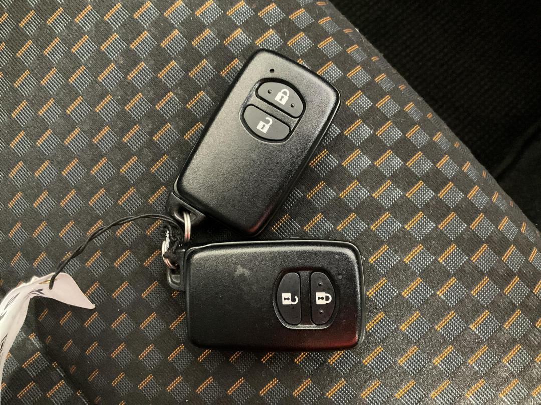 Photo '22' of Toyota Aqua Photo '22' of Toyota Aqua