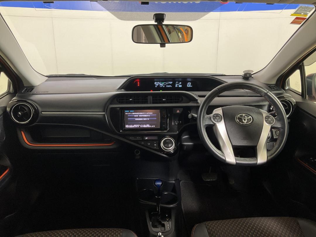 Photo '17' of Toyota Aqua Photo '17' of Toyota Aqua