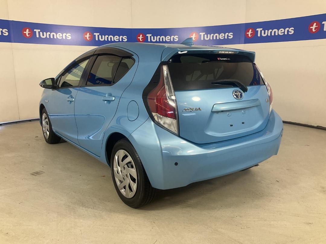 Photo '5' of Toyota Aqua