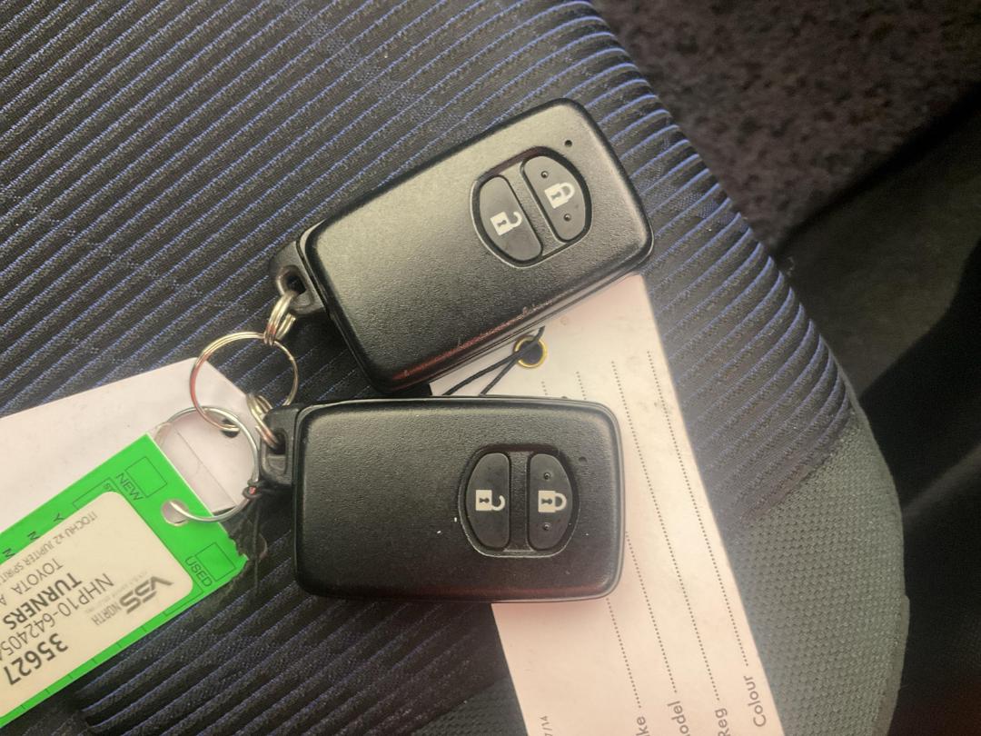 Photo '22' of Toyota Aqua