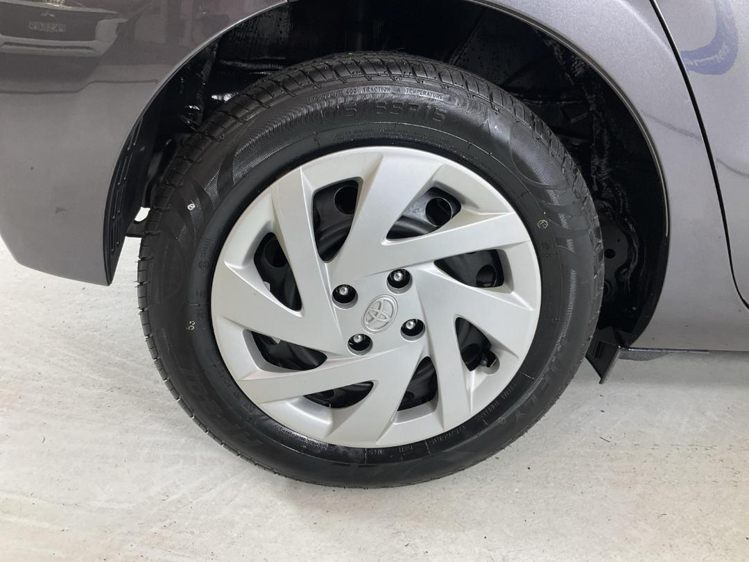 Photo '12' of Toyota Aqua Photo '12' of Toyota Aqua