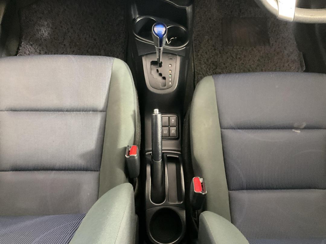 Photo '18' of Toyota Aqua Photo '18' of Toyota Aqua