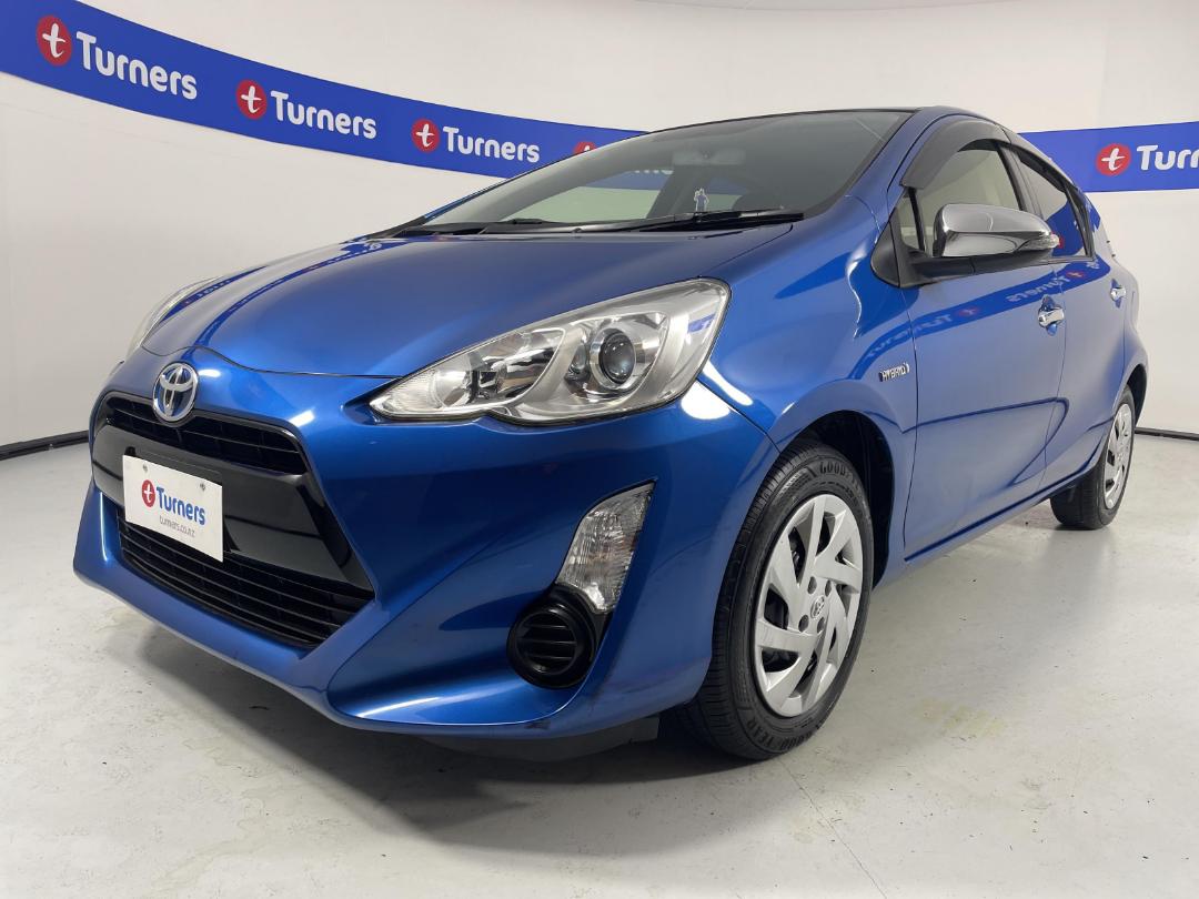 Photo '4' of Toyota Aqua Photo '4' of Toyota Aqua