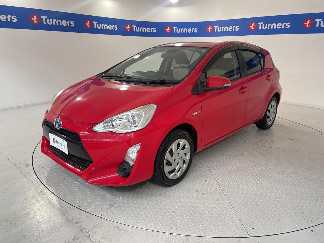 Photo '4' of Toyota Aqua Photo '4' of Toyota Aqua