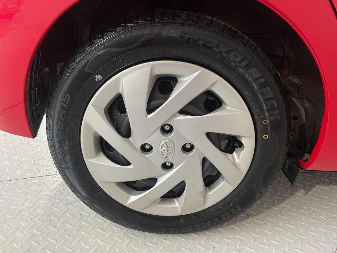 Photo '12' of Toyota Aqua Photo '12' of Toyota Aqua