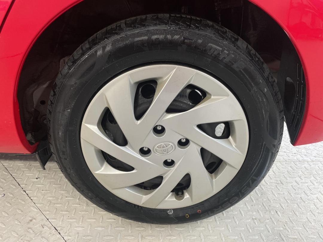 Photo '11' of Toyota Aqua Photo '11' of Toyota Aqua