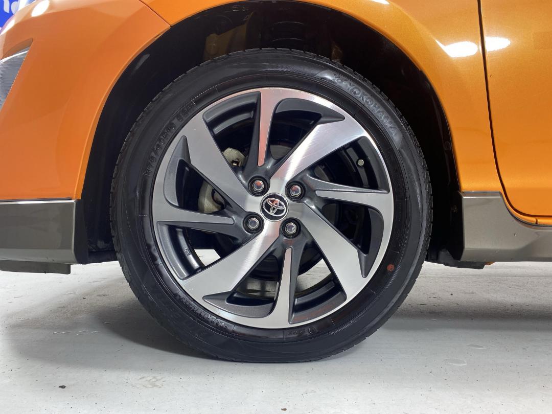 Photo '10' of Toyota Aqua Photo '10' of Toyota Aqua