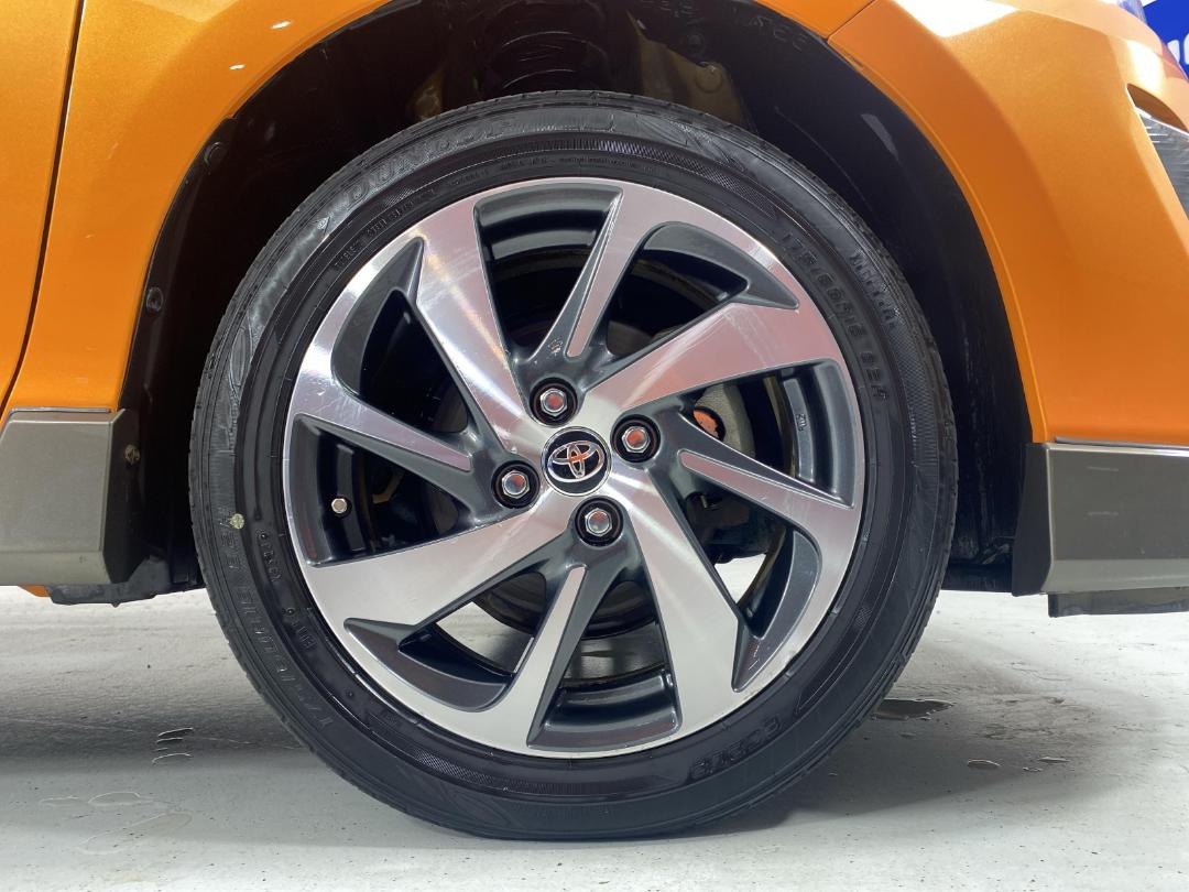 Photo '9' of Toyota Aqua Photo '9' of Toyota Aqua