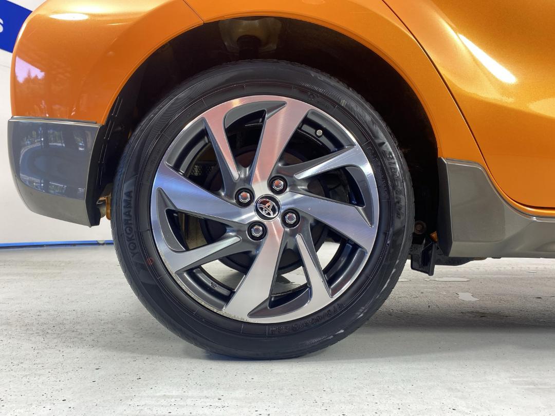 Photo '12' of Toyota Aqua Photo '12' of Toyota Aqua