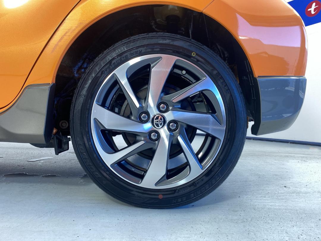 Photo '11' of Toyota Aqua Photo '11' of Toyota Aqua