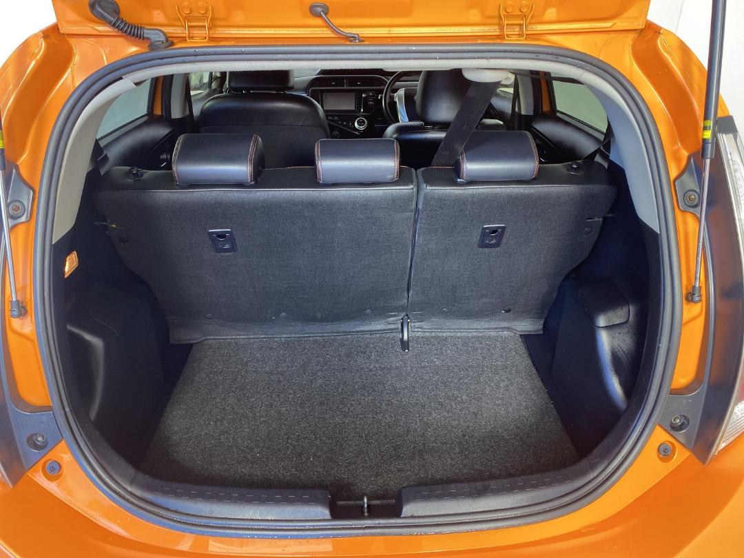 Photo '14' of Toyota Aqua Photo '14' of Toyota Aqua