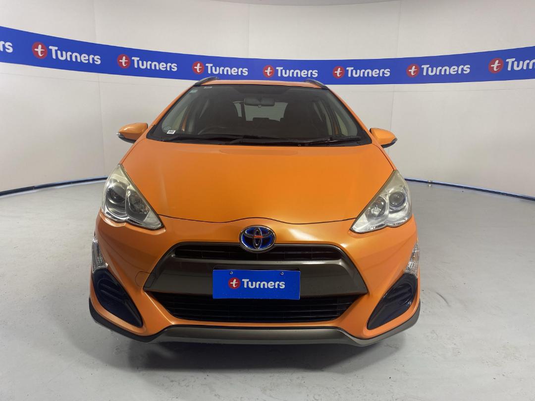 Photo '2' of Toyota Aqua Photo '2' of Toyota Aqua