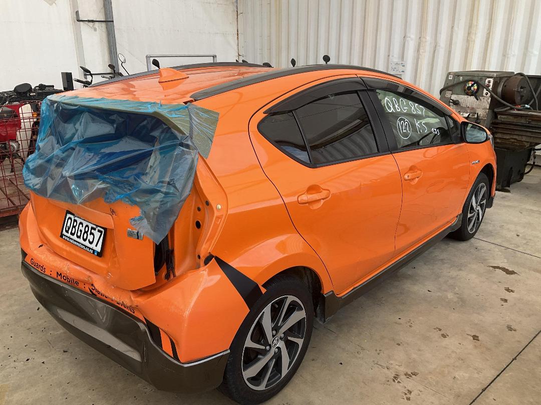 Photo '5' of Toyota Aqua Hybrid