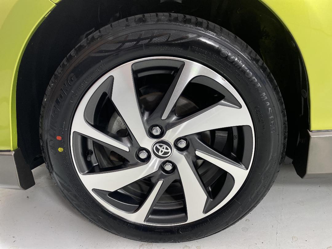 Photo '10' of Toyota Aqua Photo '10' of Toyota Aqua