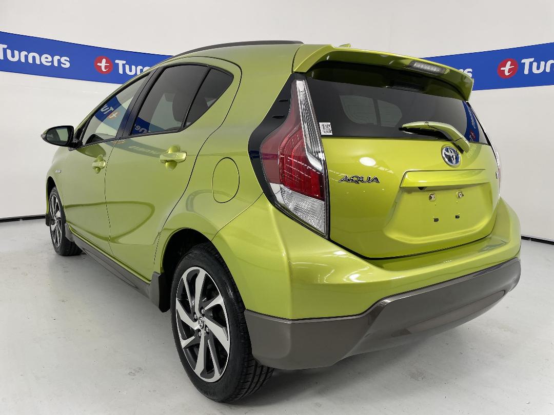 Photo '5' of Toyota Aqua Photo '5' of Toyota Aqua