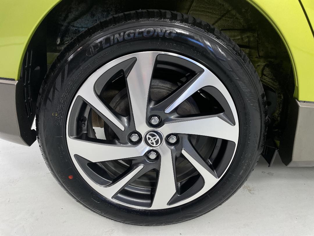 Photo '12' of Toyota Aqua Photo '12' of Toyota Aqua