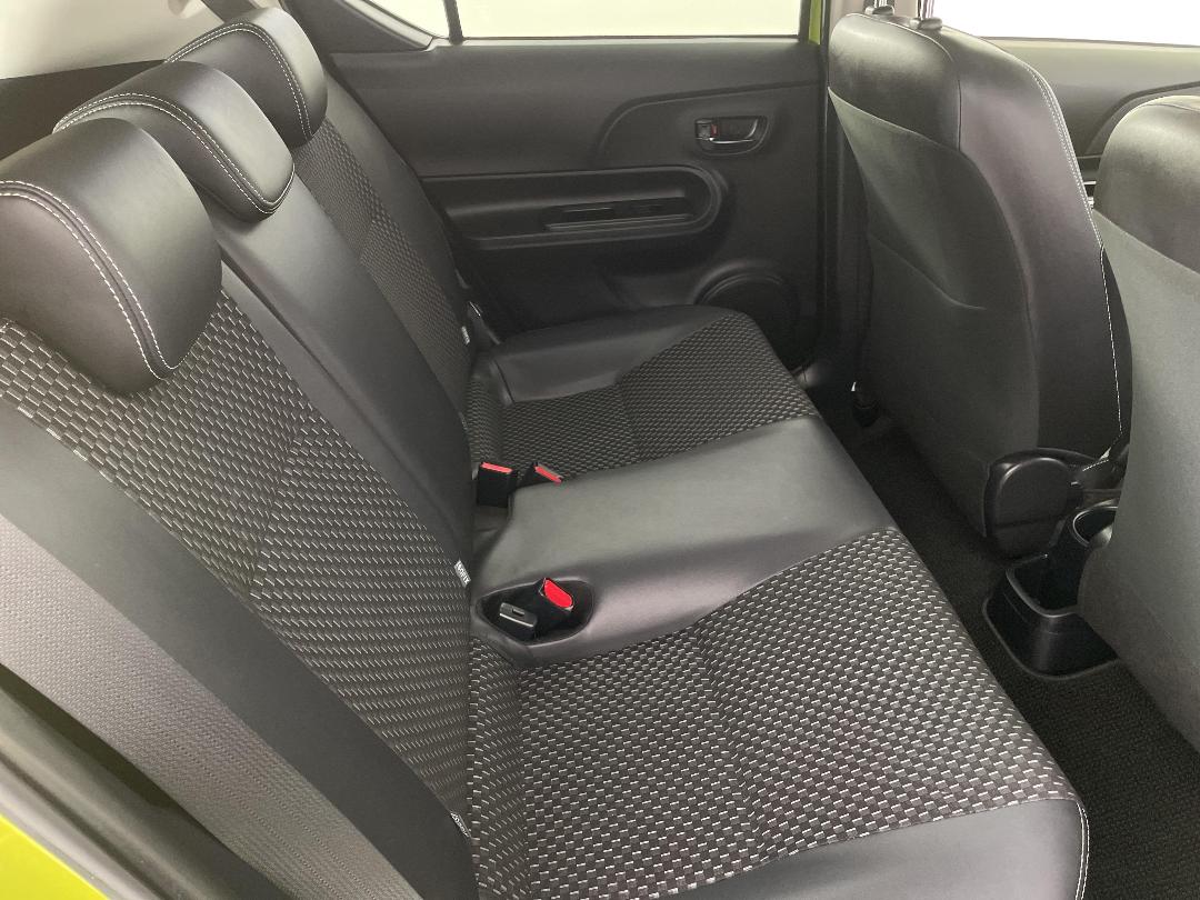 Photo '20' of Toyota Aqua Photo '20' of Toyota Aqua