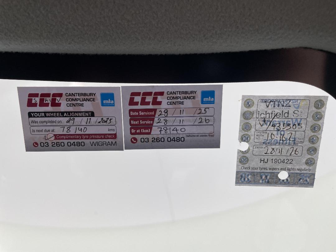 Photo '30' of Toyota Aqua Photo '30' of Toyota Aqua