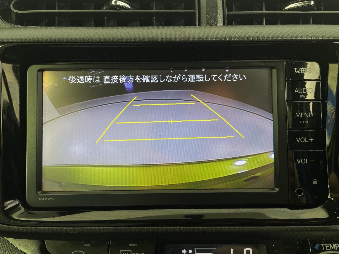 Photo '28' of Toyota Aqua Photo '28' of Toyota Aqua