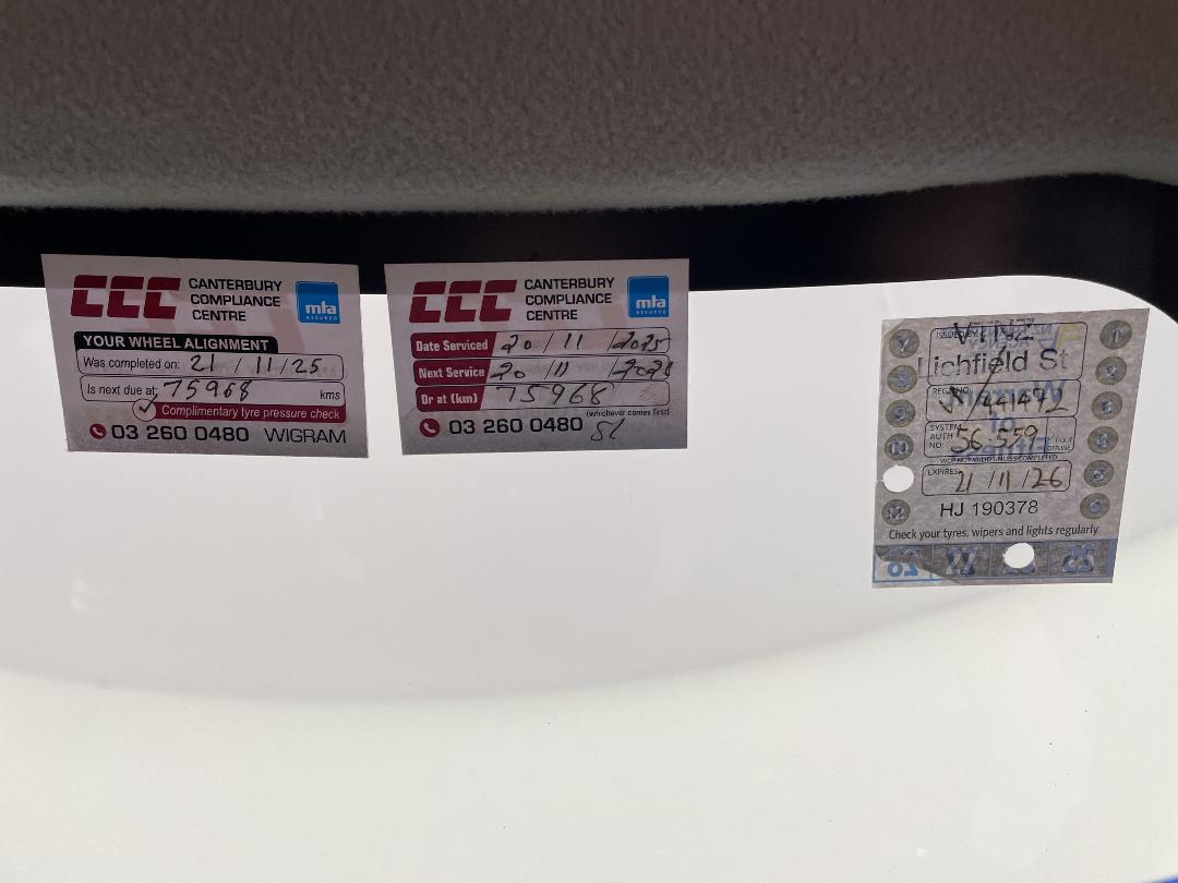 Photo '28' of Toyota Aqua Photo '28' of Toyota Aqua