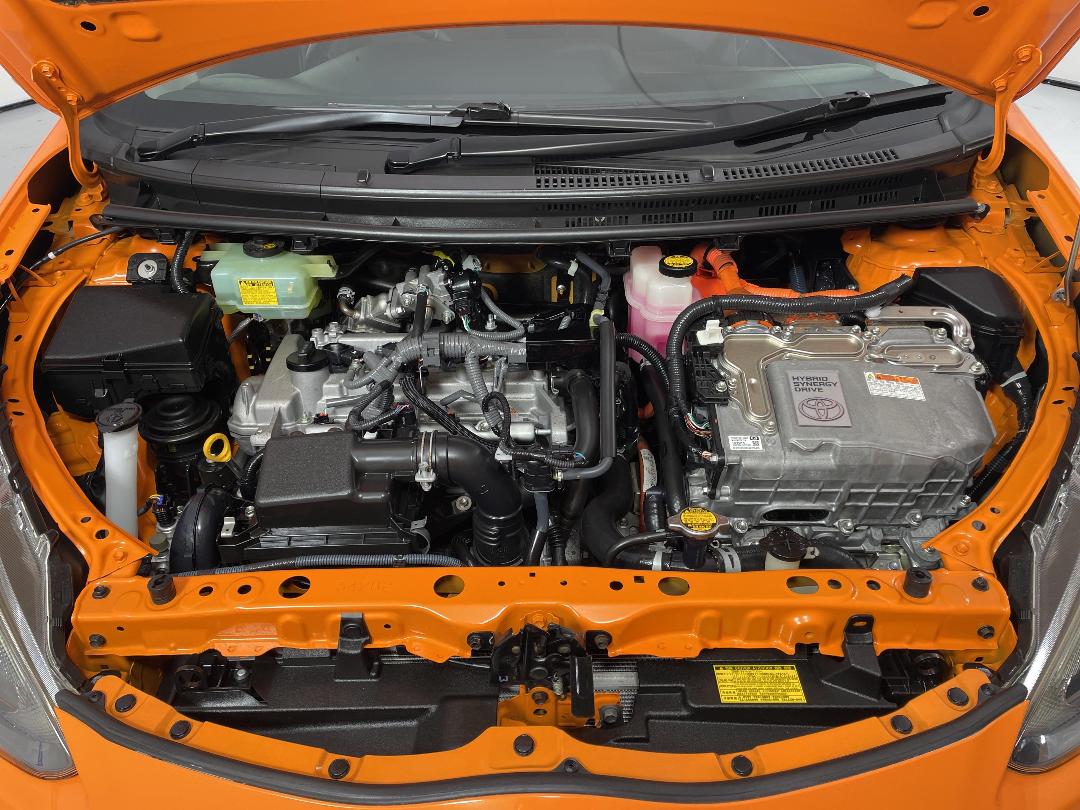 Photo '13' of Toyota Aqua