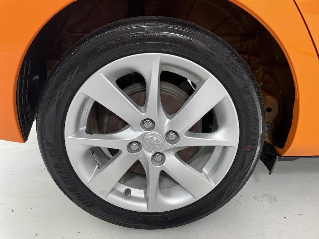 Photo '12' of Toyota Aqua