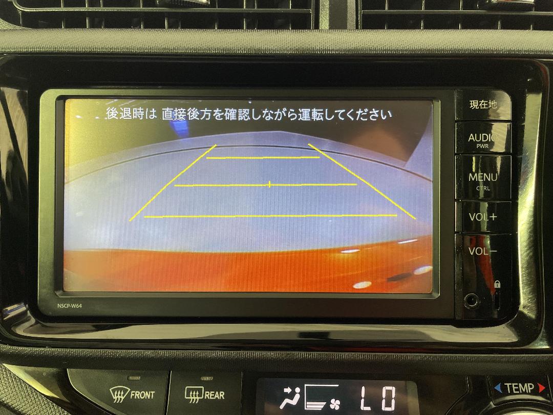 Photo '28' of Toyota Aqua